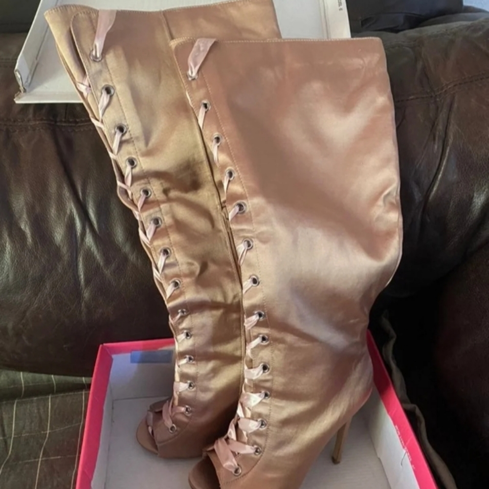 Wide calf heeled boots